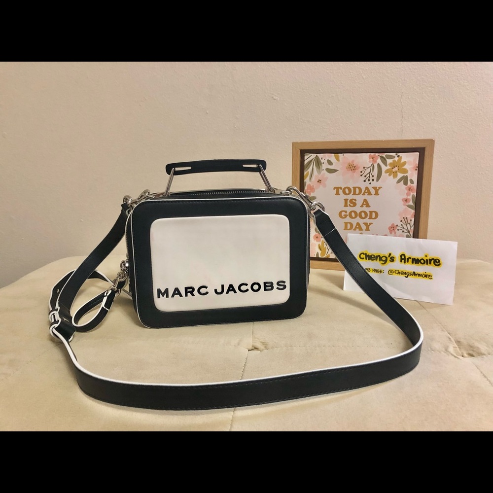 MARC JACOBS